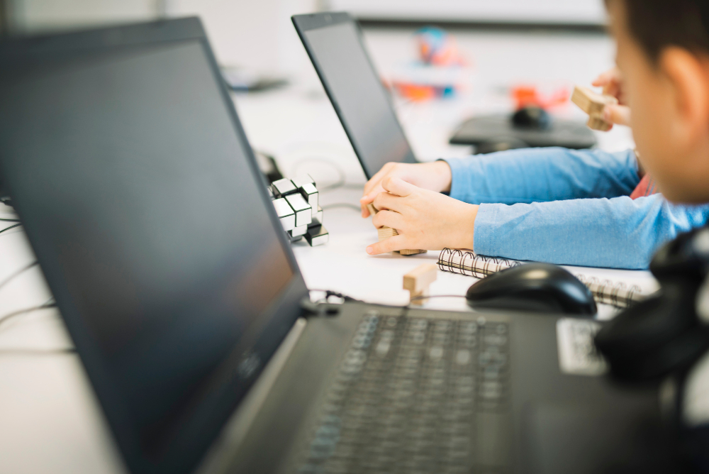 Lokalne centrum wsparcia IT – jak serv4b zwiększa efektywność systemów ERP w Rzeszowie?