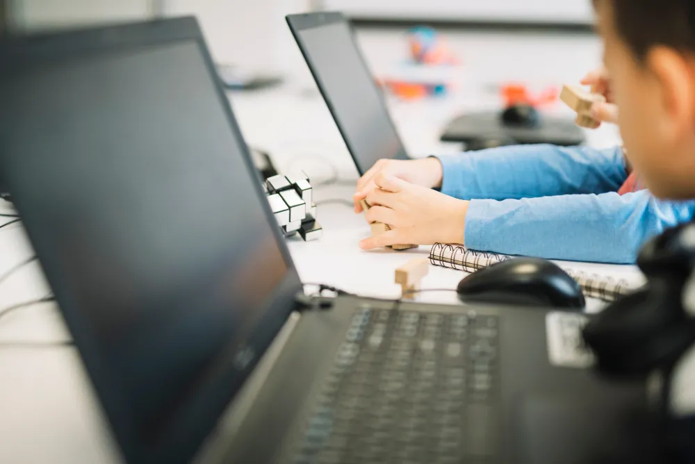 Lokalne centrum wsparcia IT – jak serv4b zwiększa efektywność systemów ERP w Rzeszowie?